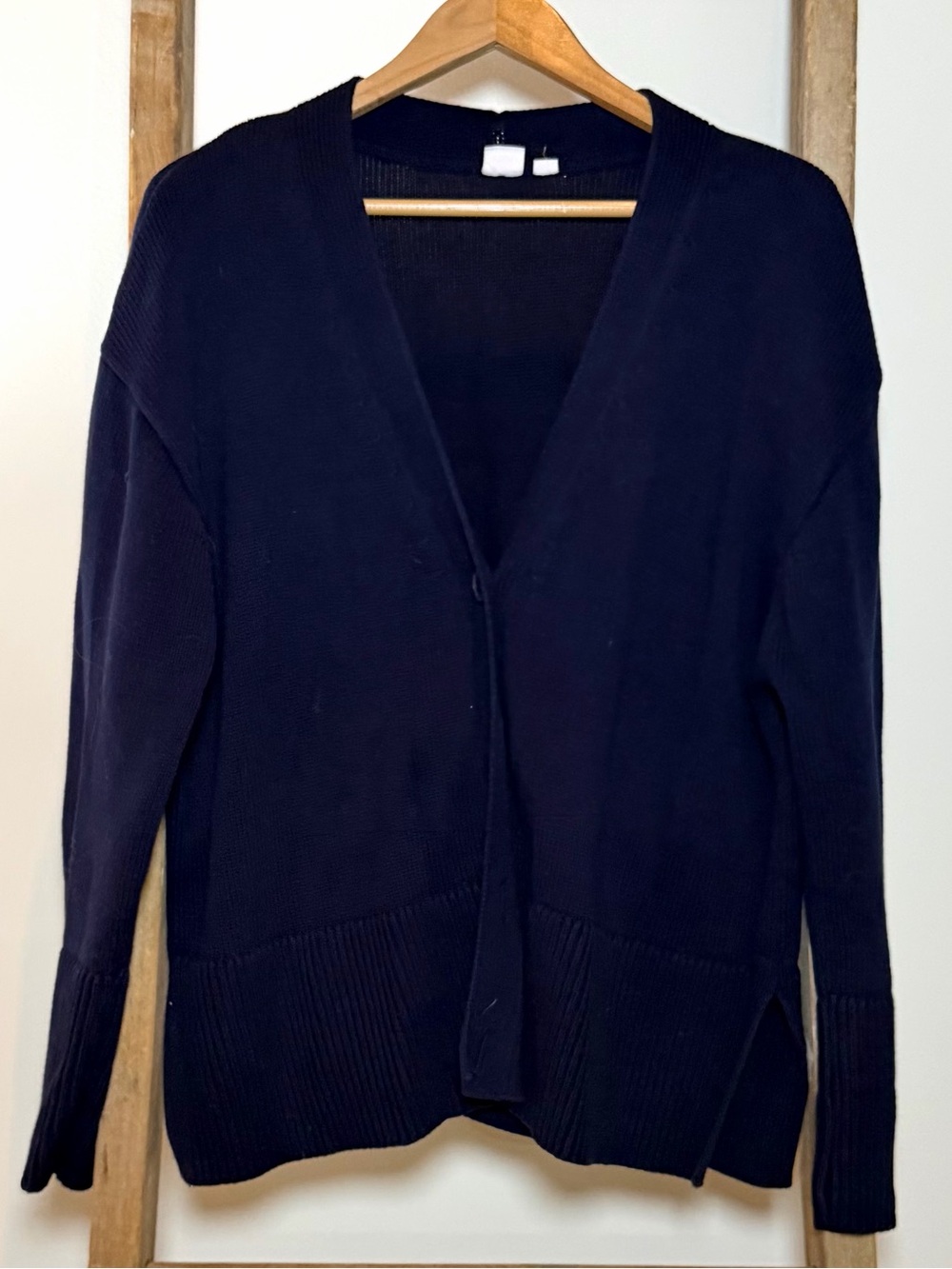 GAP Navy Button-Up V-Neck Cardigan NEVER WORN
